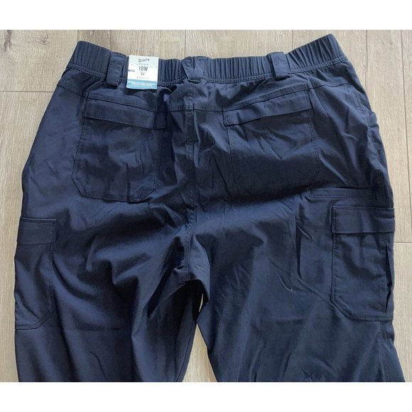 Duluth Women's Plus Dry on the Fly Improved Bootcut Pants Black 18Wx31 NWT - Picture 8 of 11